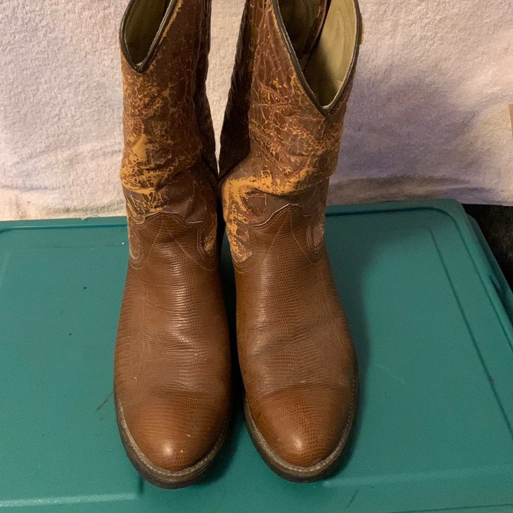 Brand unknown, size 10D, brown